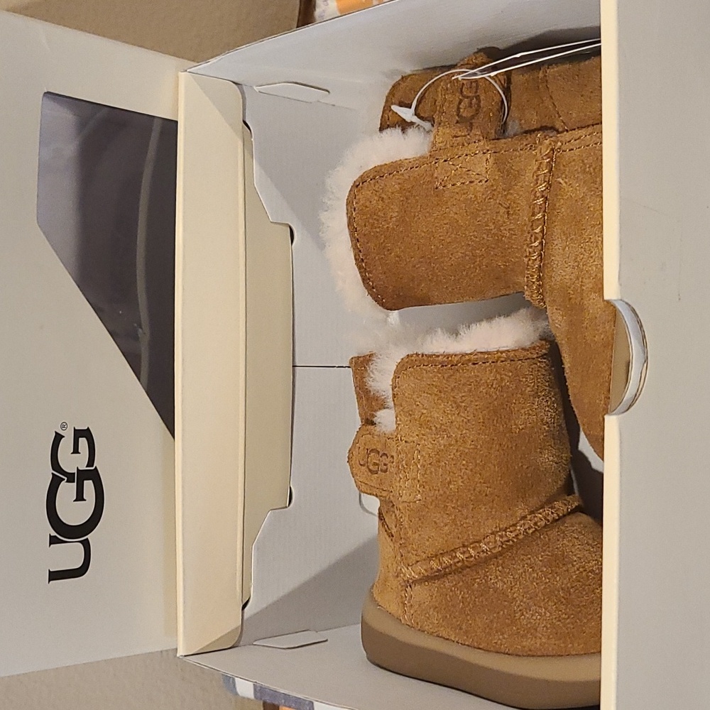 Baby UGGS 0-6mo